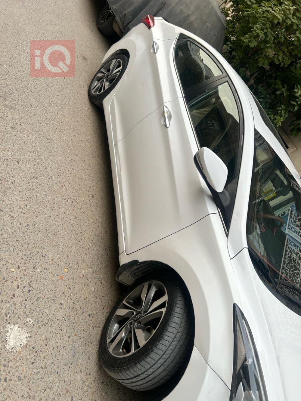 هيونداي النترا